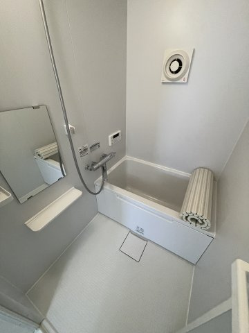 ヴァンクール高東町の浴室