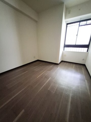 エドモンドヒルズ夙川の居間・リビング|5.4帖洋室