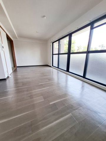 エドモンドヒルズ夙川の居間・リビング