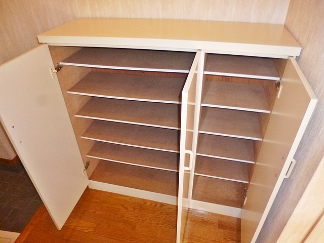 メゾンサンテピエスの玄関|シューズボックスあります♪