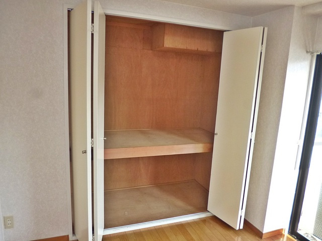 メゾンサンテピエスの収納|大きなクローゼットあります♪