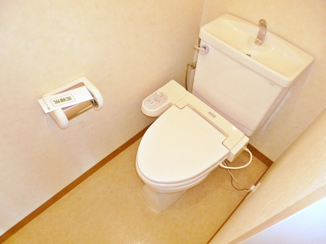 メゾンサンテピエスのトイレ|ウォシュレット付きのトイレです♪