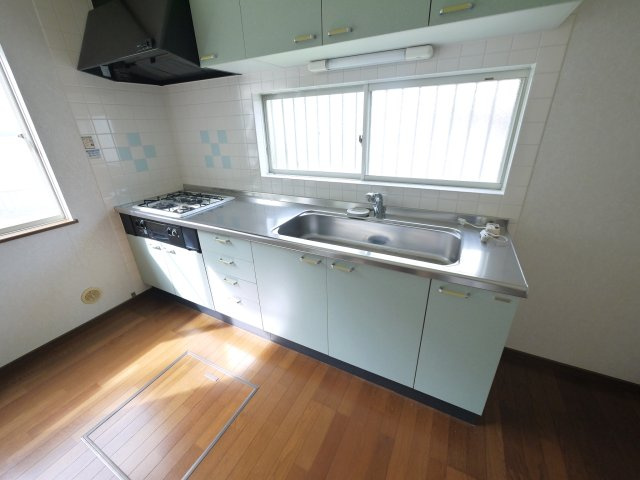 山武市森　中古戸建のキッチン|平成21年1月築 敷地約113坪家庭菜園が可能です3LDK 内装一部リフォーム済み自然豊かな分譲地内
