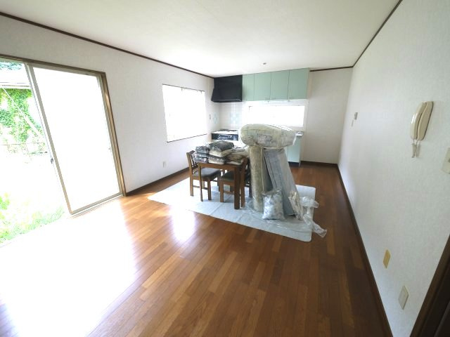山武市森　中古戸建の居間・リビング|平成21年1月築 敷地約113坪家庭菜園が可能です3LDK 内装一部リフォーム済み自然豊かな分譲地内