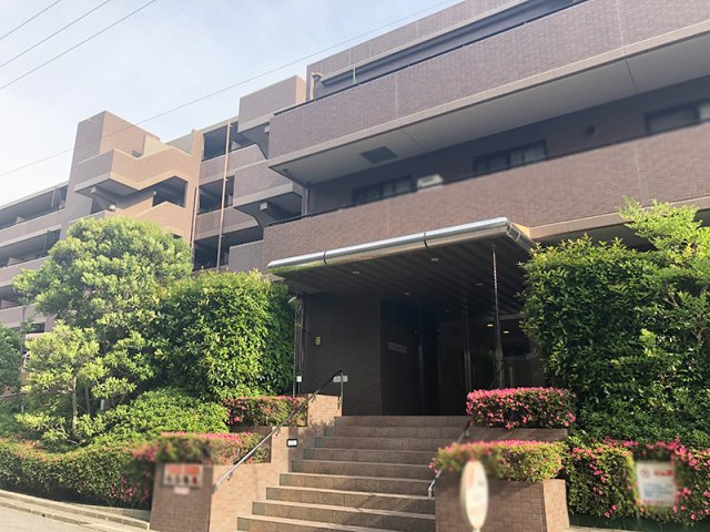 ステイツ北千里セントステージの玄関