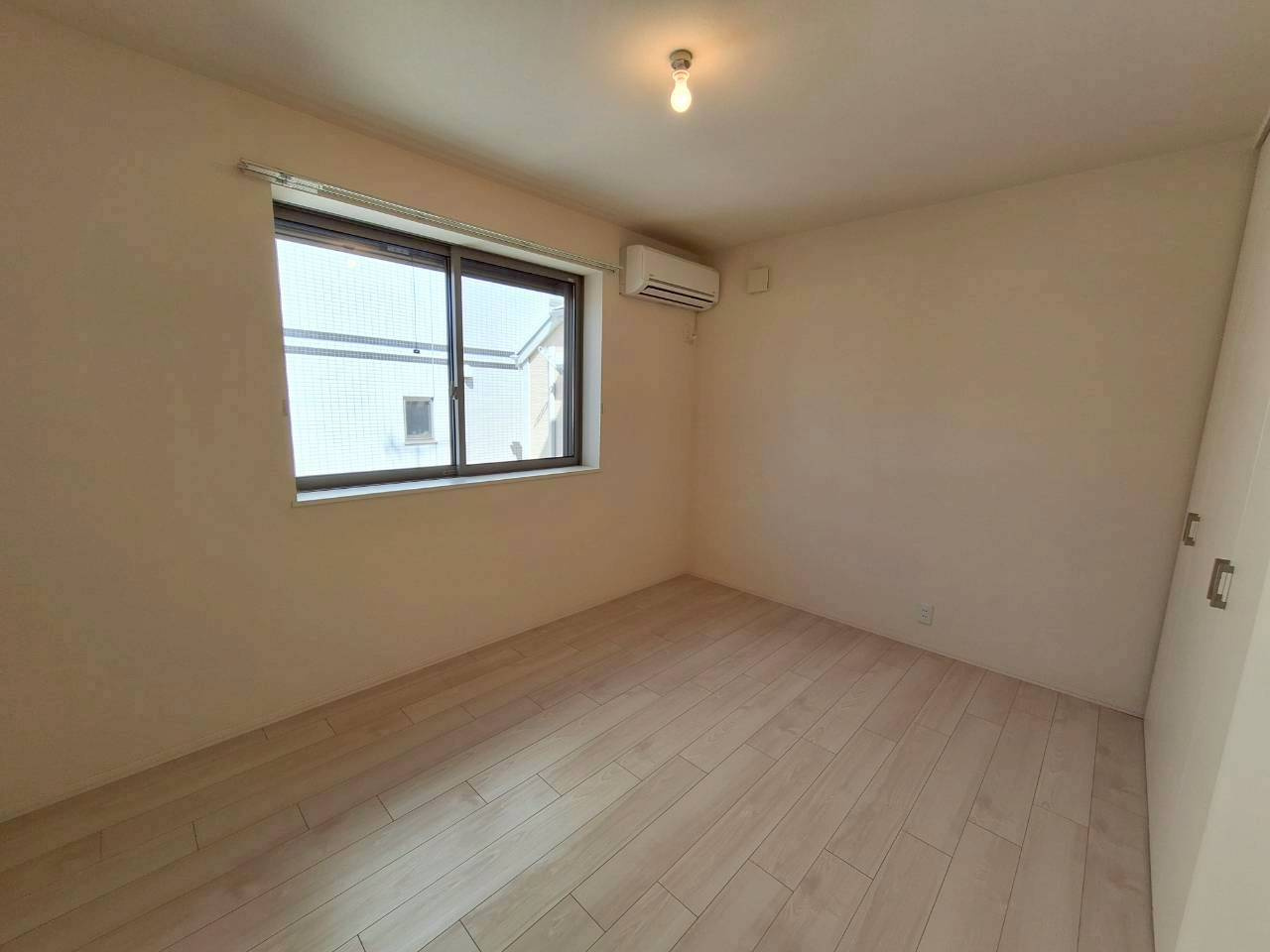 Ｓｏｌｅｉｌ　都立家政の玄関|寝室から廊下★