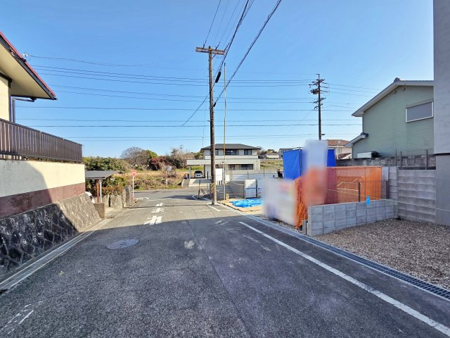 【前面道路含む現地写真】 | 知多市南粕谷三丁目