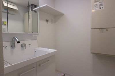 【洗面所】 | M'sLABEL西日暮里 | 脱衣スペースもあります