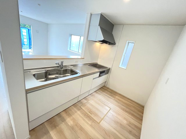 【キッチン】 | 福岡市早良区有田2丁目第7　4号棟（全4棟）【仲介手数料無料・0円】 | 施工例。施工例は完成時と異なる場合があります。
