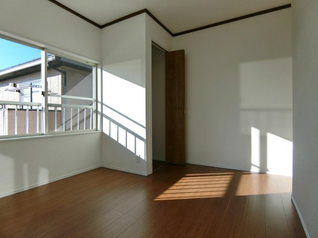 新発田市富塚町2丁目の洋室