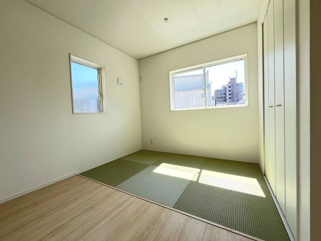 【和室】 | 福岡市早良区有田2丁目第7　3号棟（全4棟）【仲介手数料無料・0円】 | 現地写真。1階畳コーナーです。