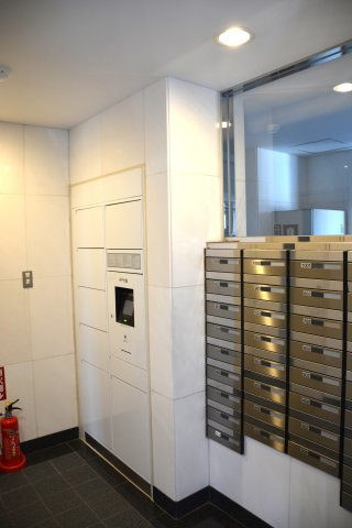 【その他共用部分】 | サーパス新立岩 | 宅配ボックス完備