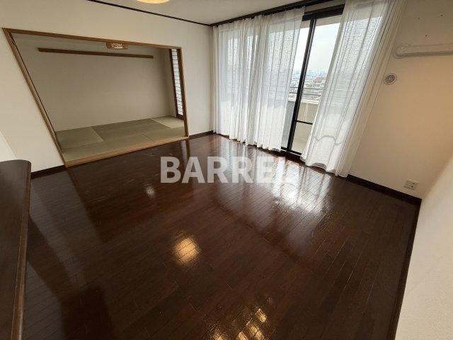 ステイツ豊中曽根東町の居間・リビング