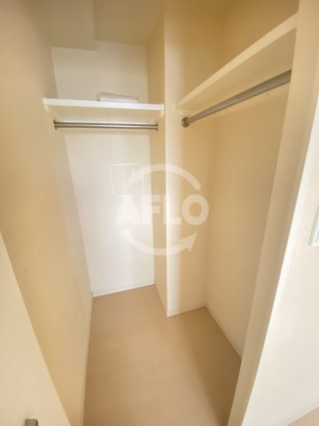 エスライズ堺筋本町の収納|エスライズ堺筋本町　ウォークインクローゼット