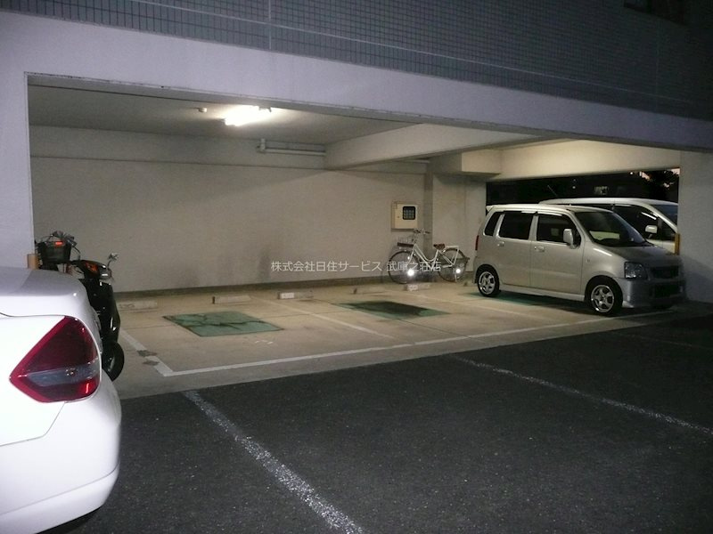 ファミール中野の駐車場|駐車場