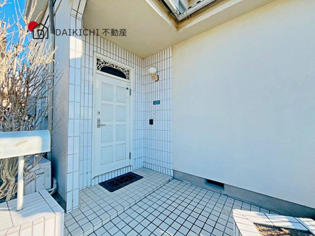 【玄関】 | 桶川市大字川田谷　中古戸建