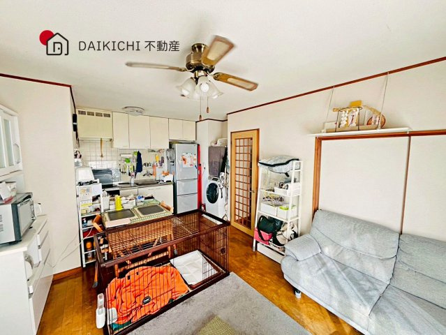 【居間・リビング】 | 桶川市大字川田谷　中古戸建