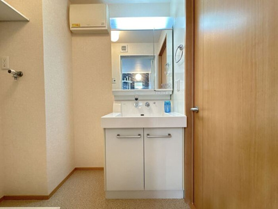 【独立洗面台】 | エクレール下栗 Ｃ | 洗面台