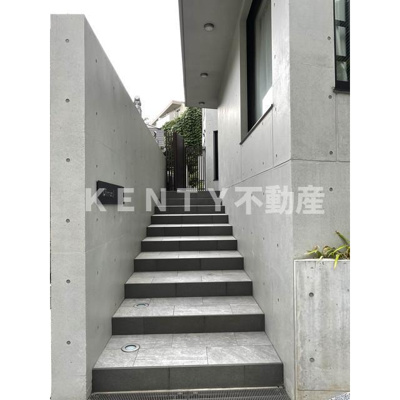 【エントランス】 | エスタート大井町テラス | 清潔なエントランスです