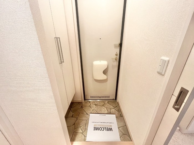 【玄関】 | メゾンド城東 | 玄関の中