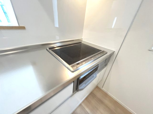 【キッチン】 | 福岡市早良区有田2丁目第7　1号棟（全4棟）【仲介手数料無料・0円】 | 施工例。施工例は完成時と異なる場合があります。