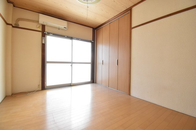 第ニ翡翠苑の洋室