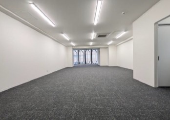 VILLAGE RIVER西天満の内装