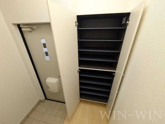 ゼフィロス北島の玄関