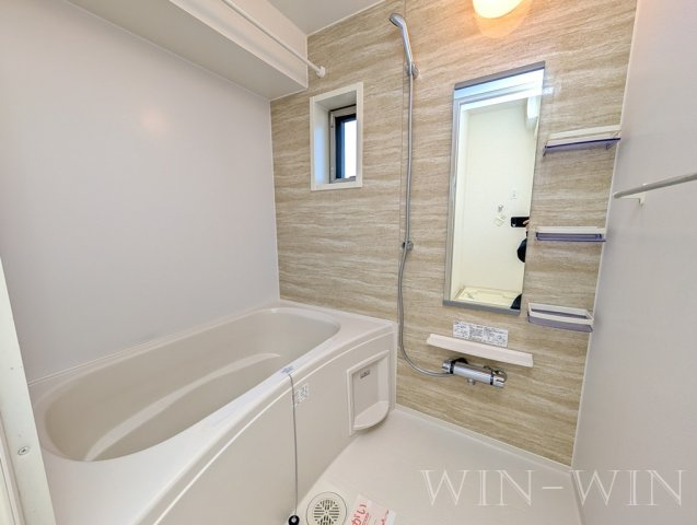 ゼフィロス北島の浴室