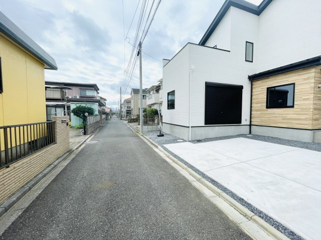 船橋市高野台3丁目12期の前面道路含む現地写真