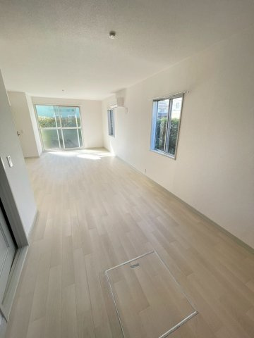 久留米市国分町のアパートの居間・リビング