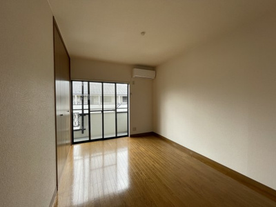 【洋室】 | ルミエール２