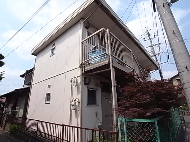 若草荘Ａ棟の外観