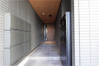 【エントランス】 | Re TORISIA南大通り | エントランス