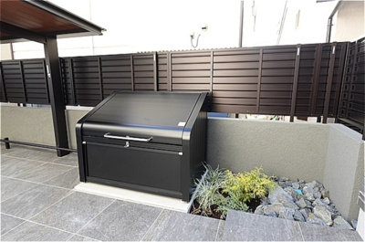 【エントランス】 | Re TORISIA南大通り | 敷地内アパート専用ゴミステーション