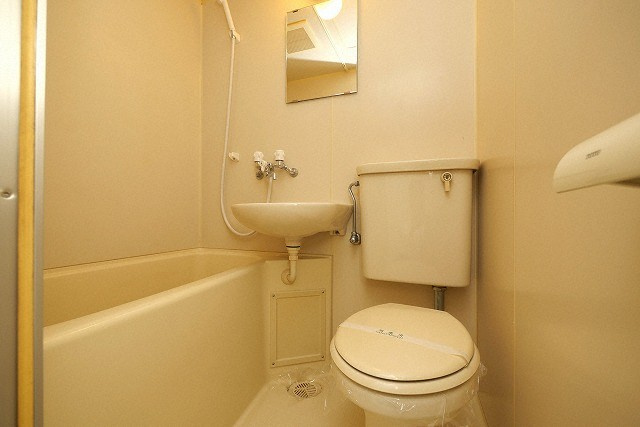 内外うつぼビルのトイレ