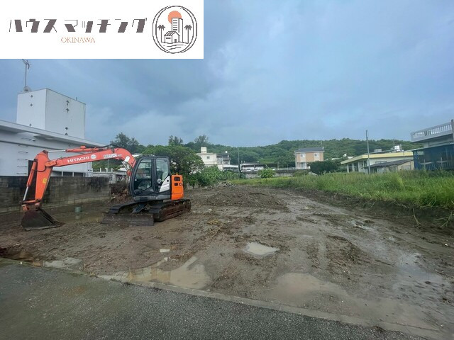 リーブルガーデンうるま市与那城屋慶名・３号棟の前面道路含む現地写真|建築前写真／駐車３台可♪※車種要確認