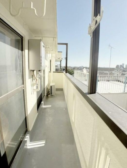 板橋ビルのバルコニー