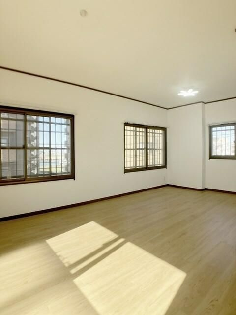 板橋ビルの居間・リビング