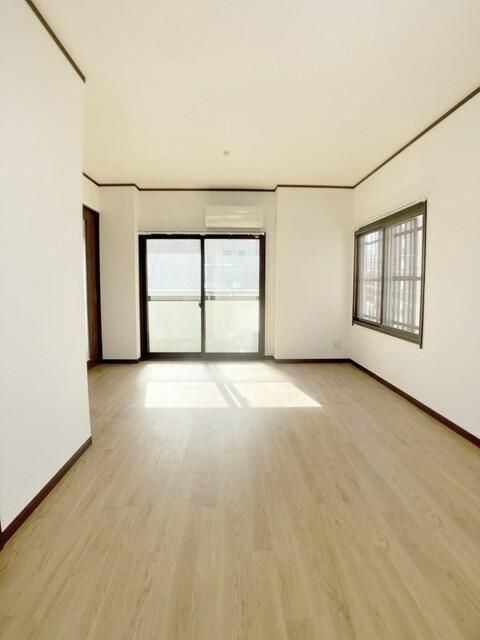 板橋ビルの寝室