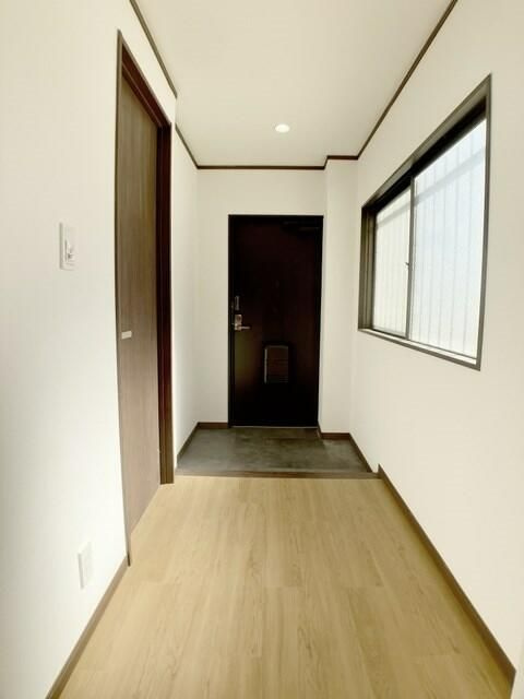 板橋ビルの玄関