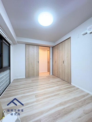 サーパスシティ前原壱番館の洋室