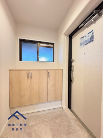 サーパスシティ前原壱番館の玄関