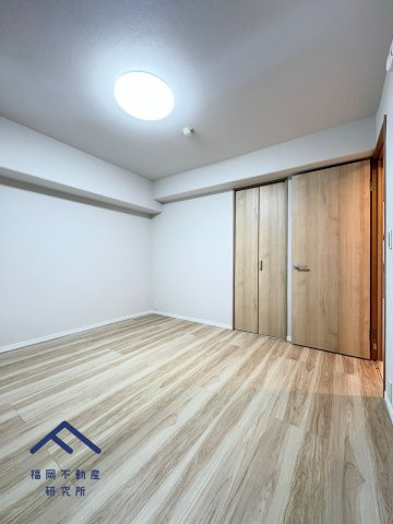 サーパスシティ前原壱番館の洋室