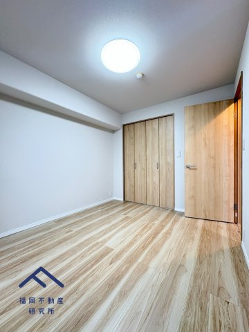 サーパスシティ前原壱番館の洋室