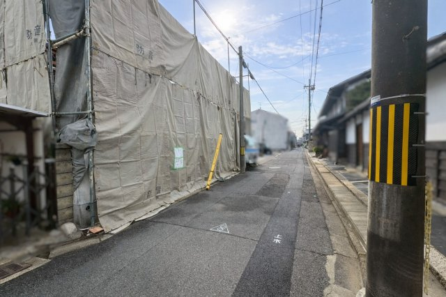 阿波橋町　建築条件無土地の前面道路含む現地写真