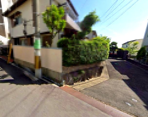 西宮市甑岩町の前面道路含む現地写真|専用通路部分を介し、接道
