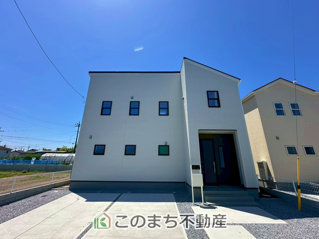 LiveleGarden.S宇都宮市野沢町第7　2号棟の外観|"建物完成につきご内覧可能です！
飽きのこないシンプルな外観と
閑静な住宅街は永住の地にピッタリです♪"
