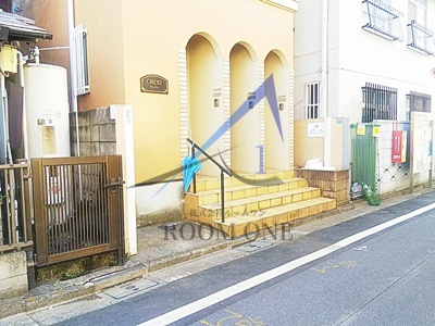 クレストのエントランス|エントランスです。