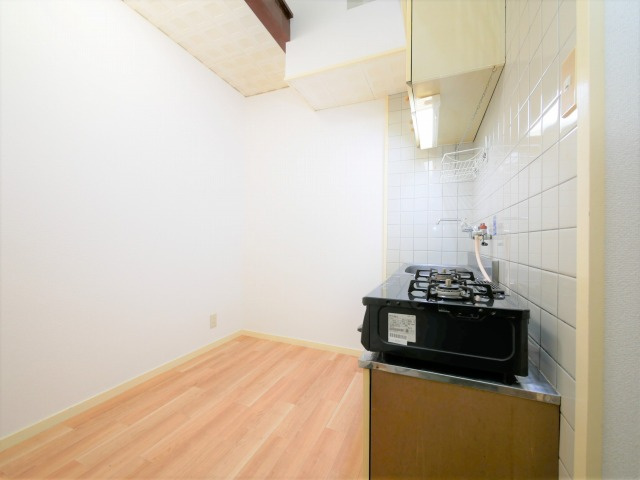 大阪市東成区大今里南３丁目のハイツの居間・リビング